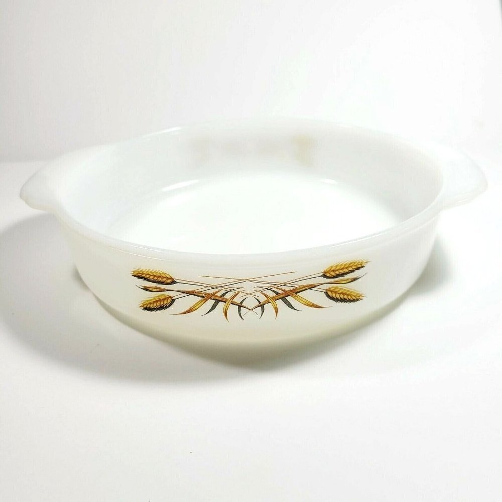 Vintage Fire King Anchor Hocking 8" Wheat Round Casserole Baking Dish No Lid